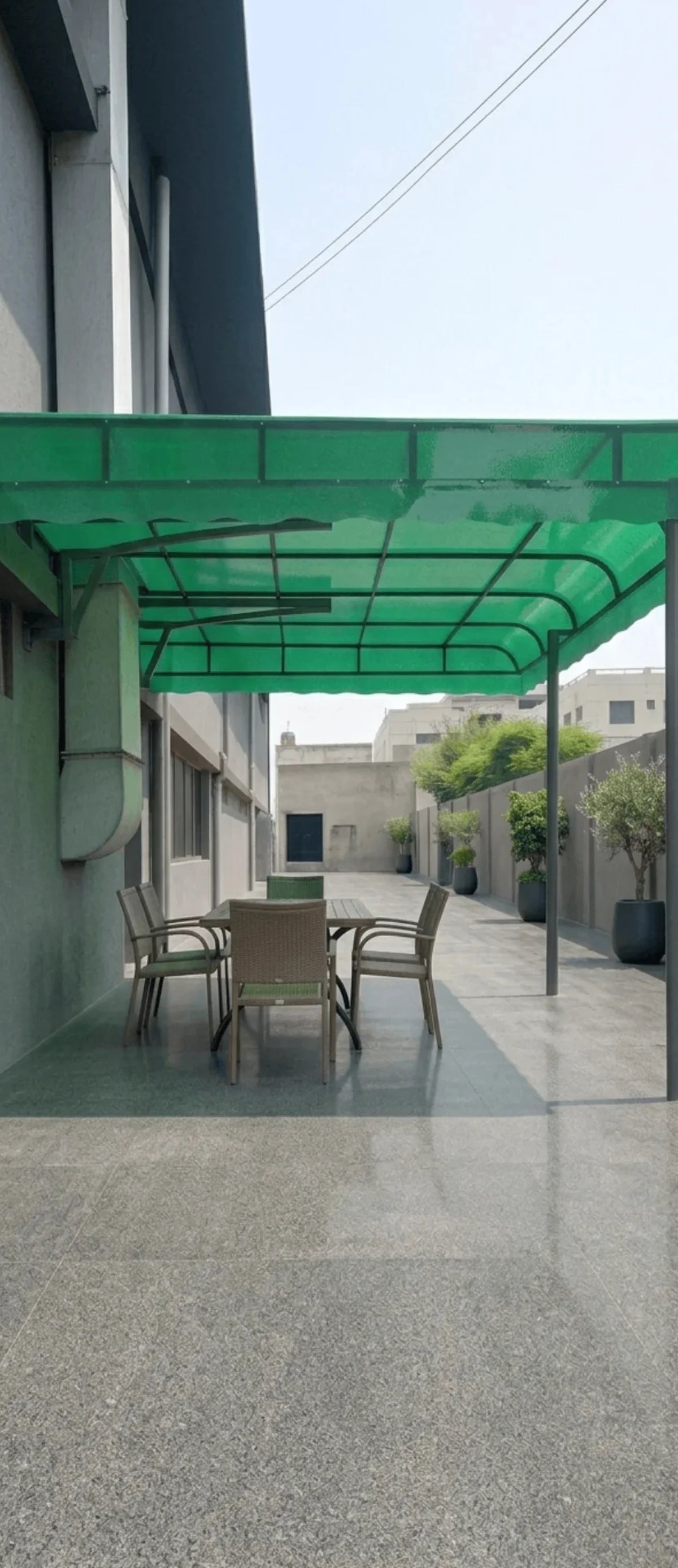 A green translucent fiber shade 